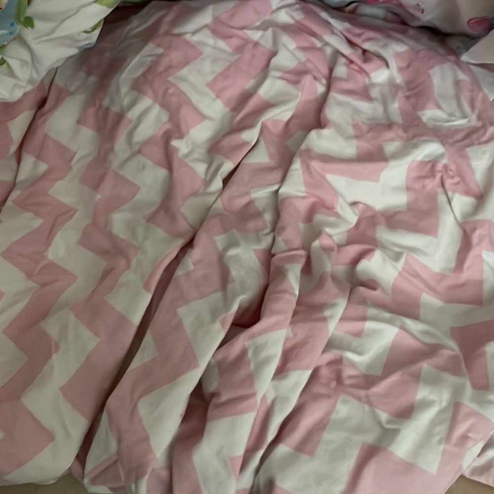 4 pottery barn kids crib sheets - Picture 4 of 5